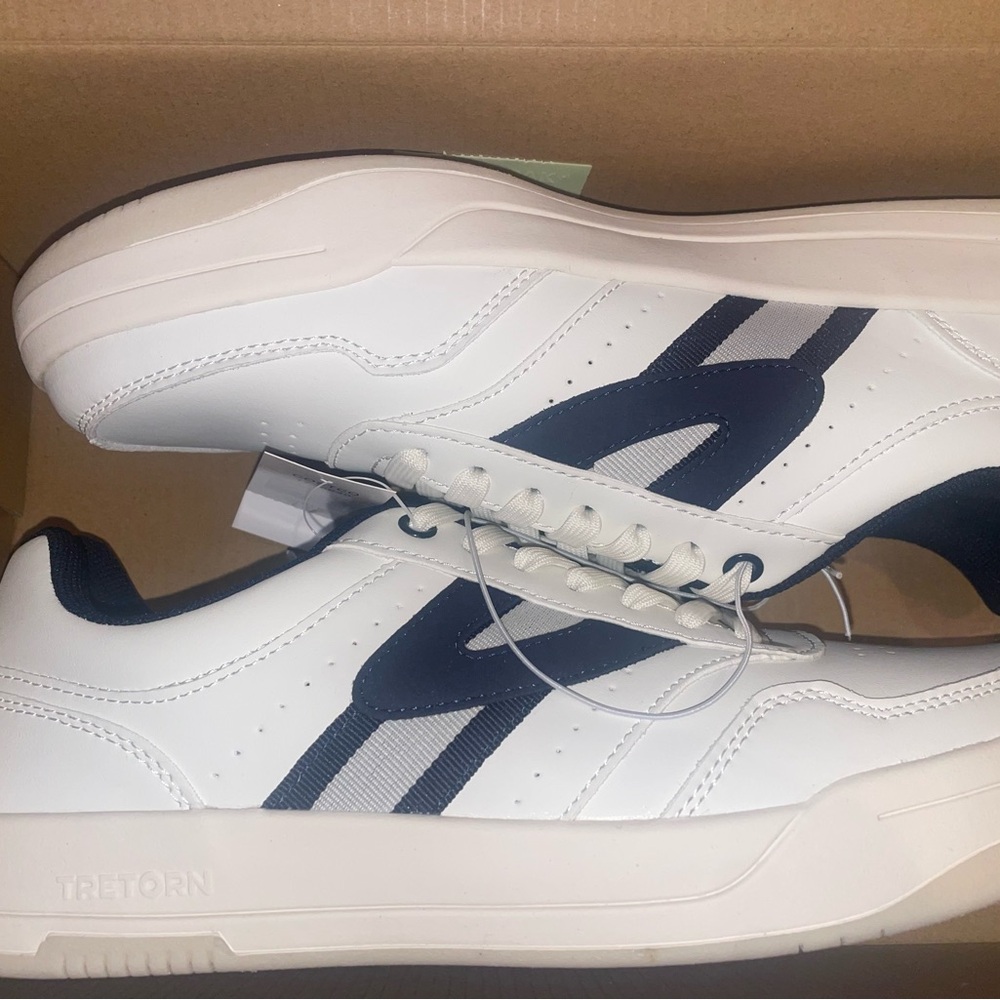 Tretorn Men's White and Navy Sneakers
